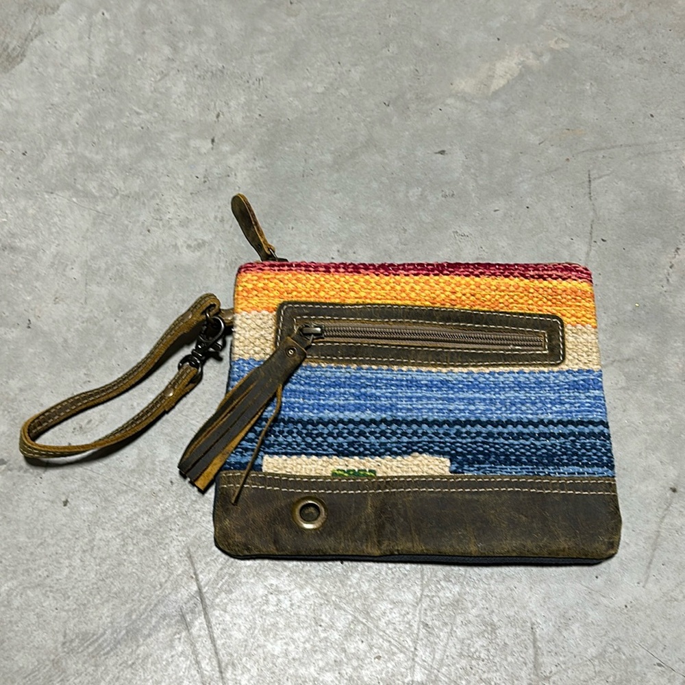 Myra bag / Farm girl‎ Artisan / In great condition : L-109